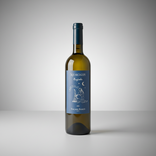 Eine Flasche Rugiada der Marke La Castellina vor einem neutralen grauen Studiohintergrund.
